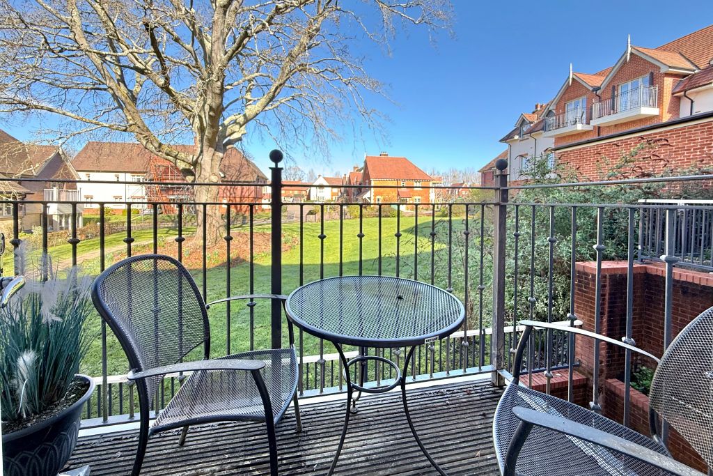 Property photo 2 of 14 Balcony