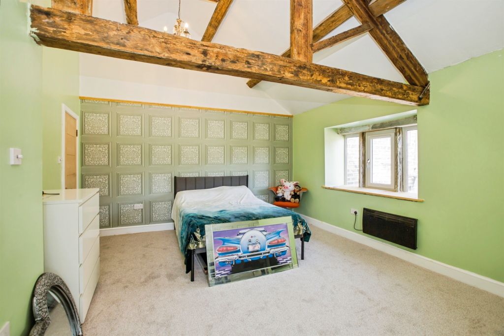 Property photo 3 of 18