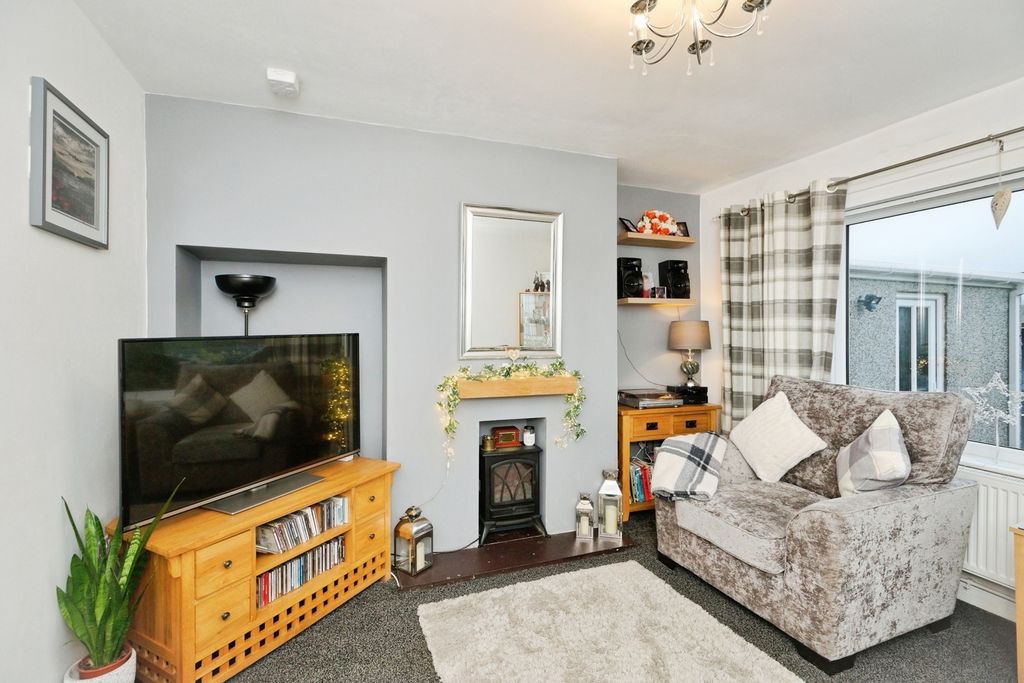 Property photo 2 of 20 Pbox-Img.Jpg