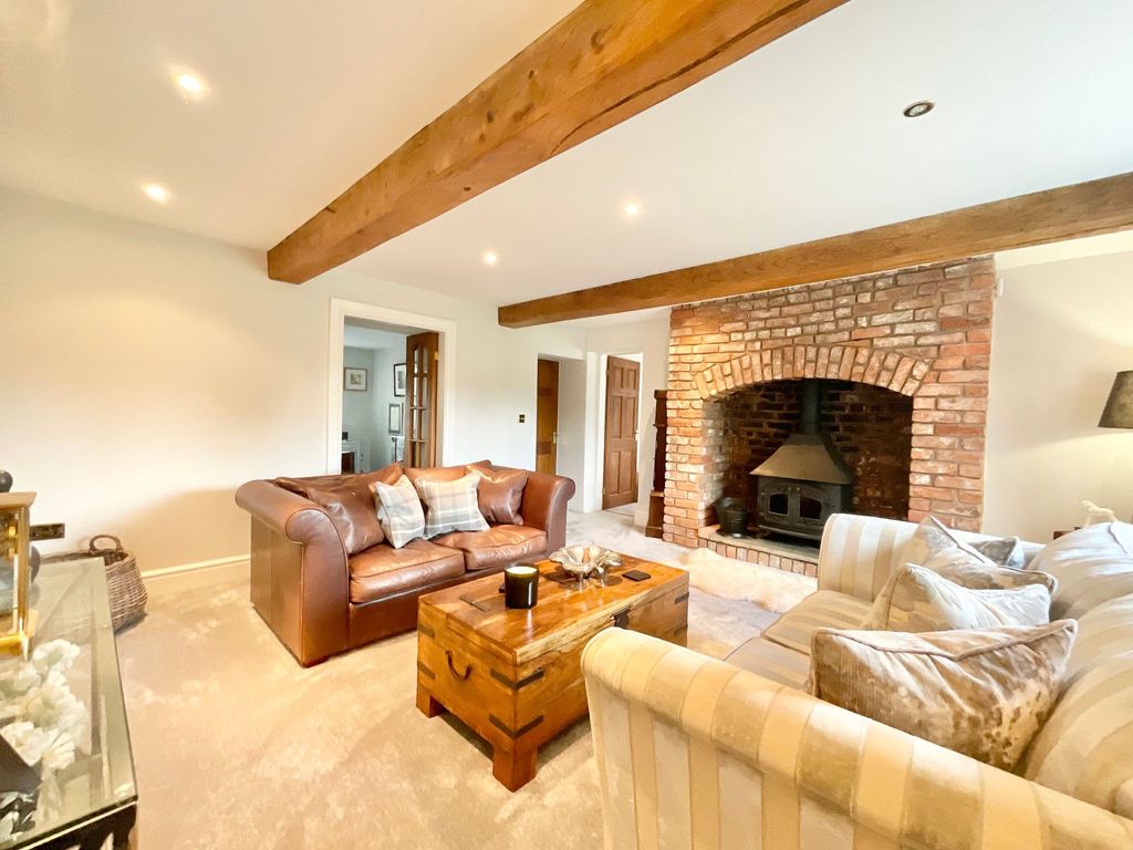 Property photo 2 of 37