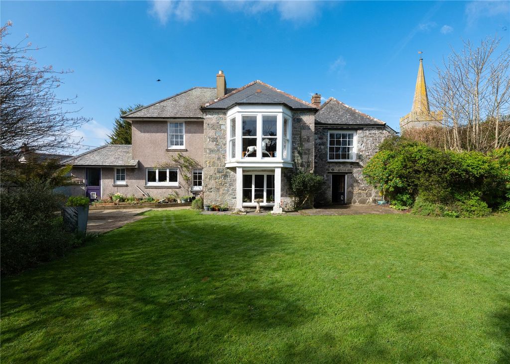 Property photo 1 of 19 House