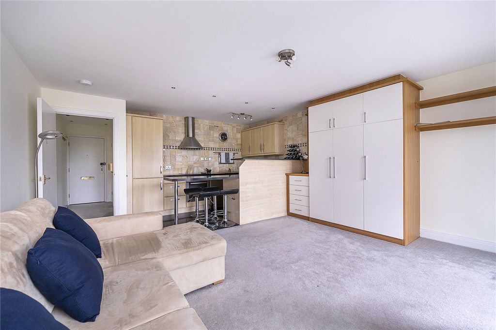 Property photo 3 of 17 Picture No. 08