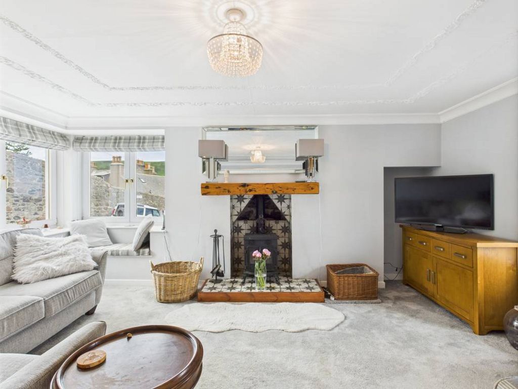 Property photo 3 of 43