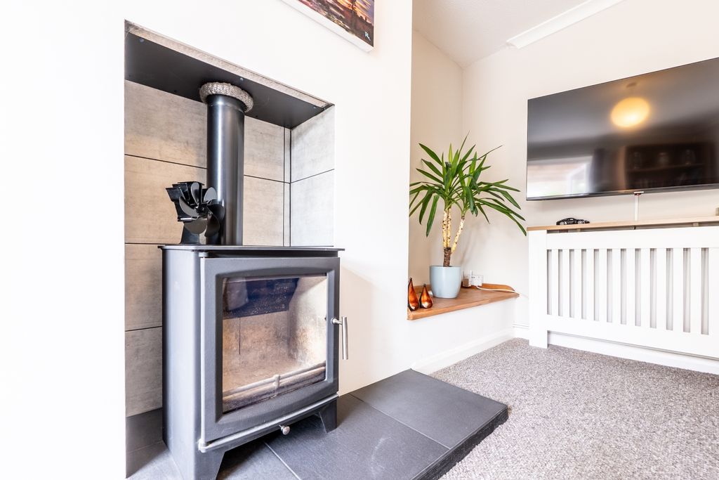 Property photo 1 of 26 Dsc08853-Hdr
