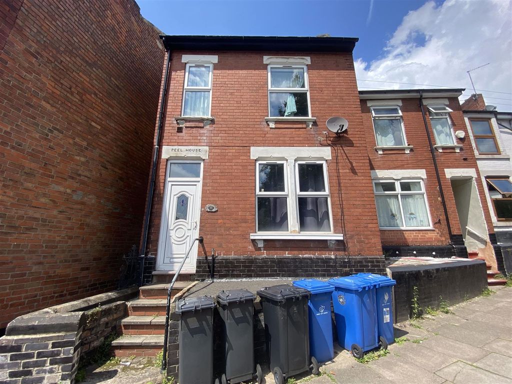 Property photo 1 of 5