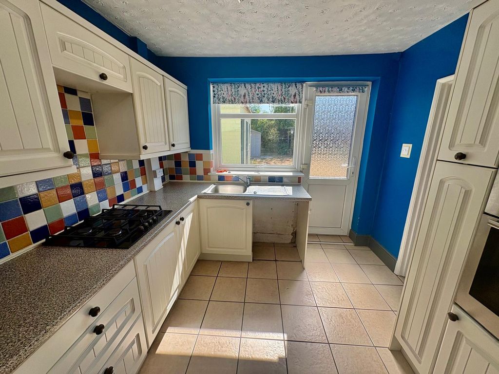 Property photo 2 of 12