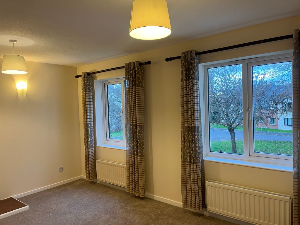 Property photo 3 of 8 Photo 03