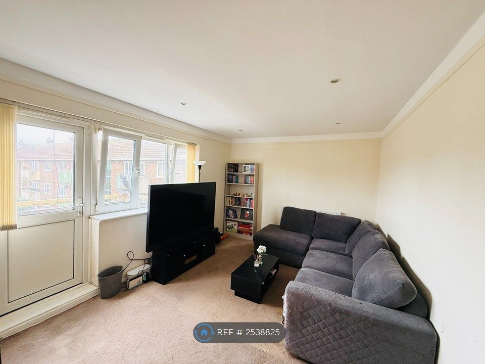 Property photo 2 of 12 Living Room