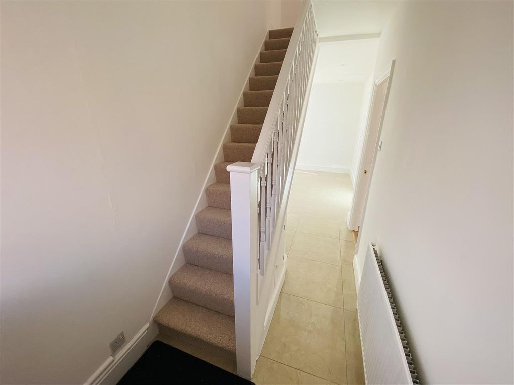 Property photo 2 of 12 Entrance Hallway:
