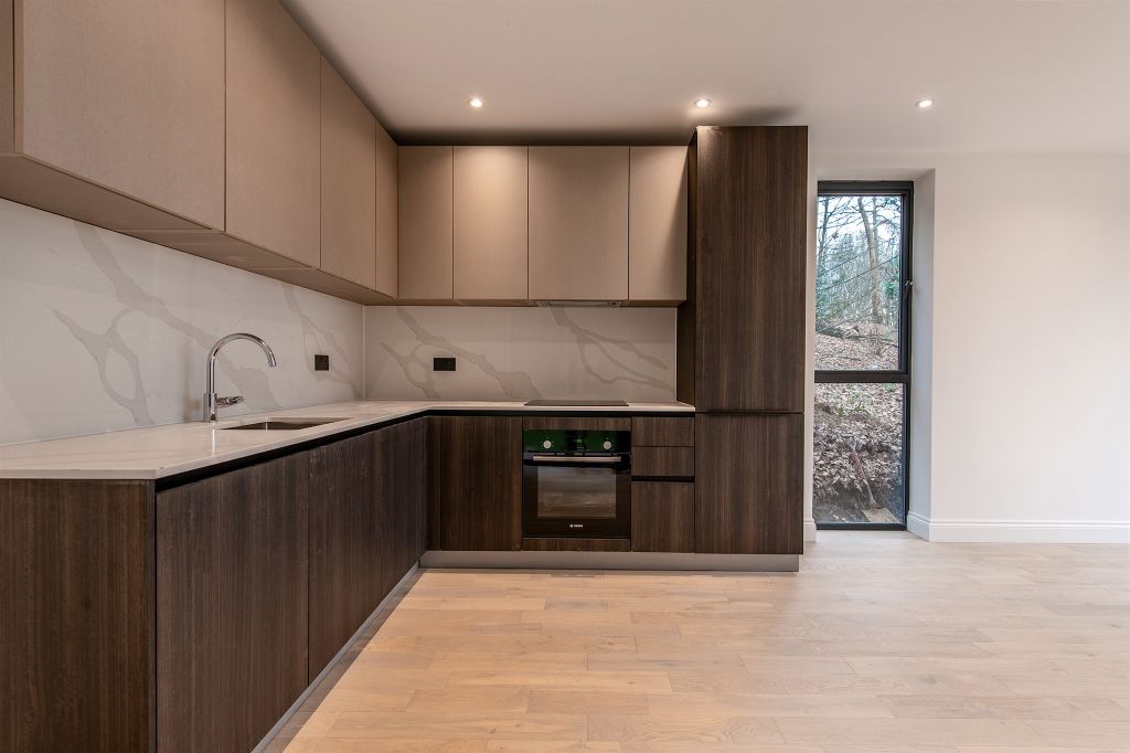 Property photo 2 of 11 Kitchen