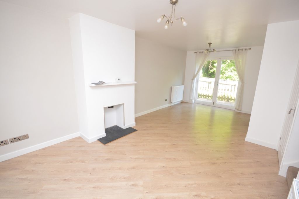 Property photo 2 of 14 Lounge