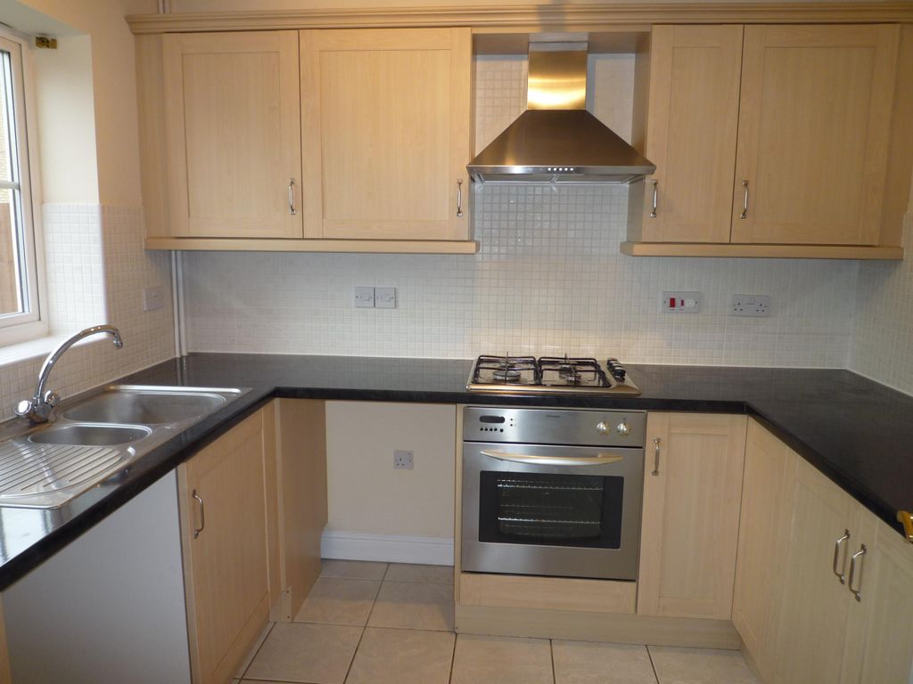 Property photo 2 of 7 Kitchen