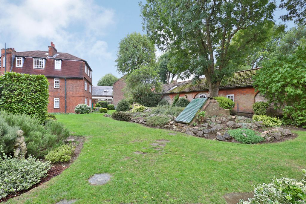 Property photo 2 of 14