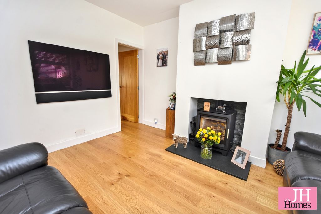 Property photo 3 of 22