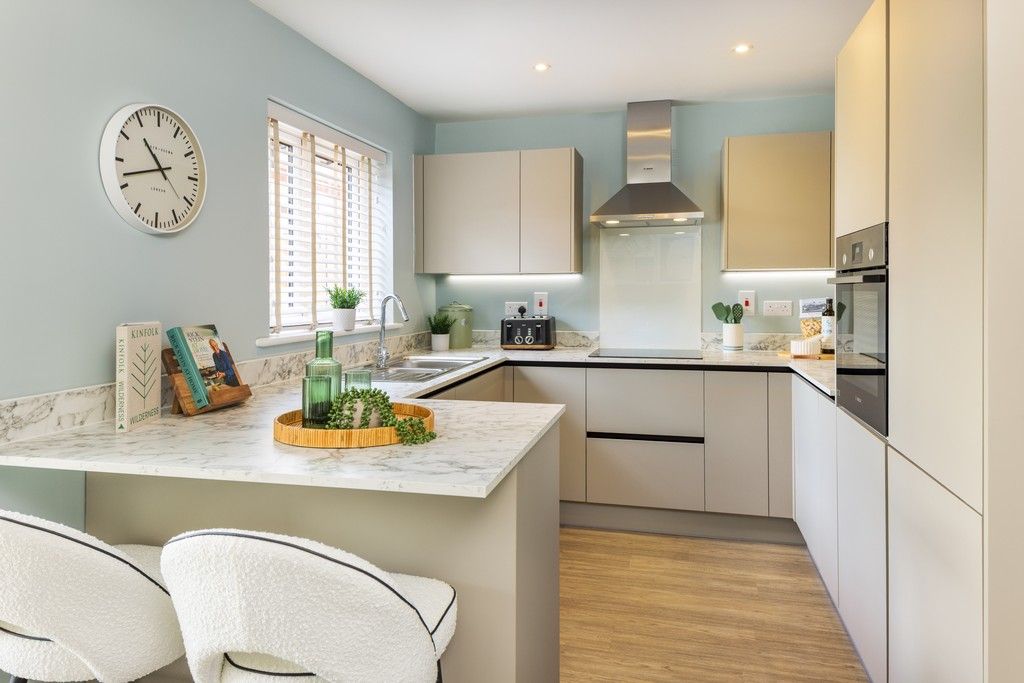 Property photo 3 of 15 Wivenhoe Gardens, Wivenhoe