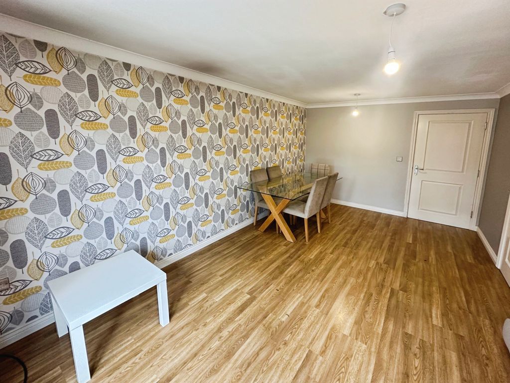 Property photo 3 of 14 Image