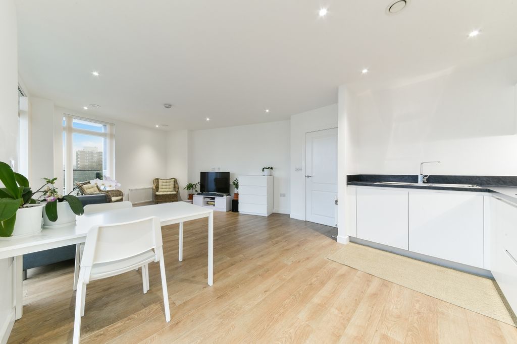 Property photo 2 of 9 Living Area