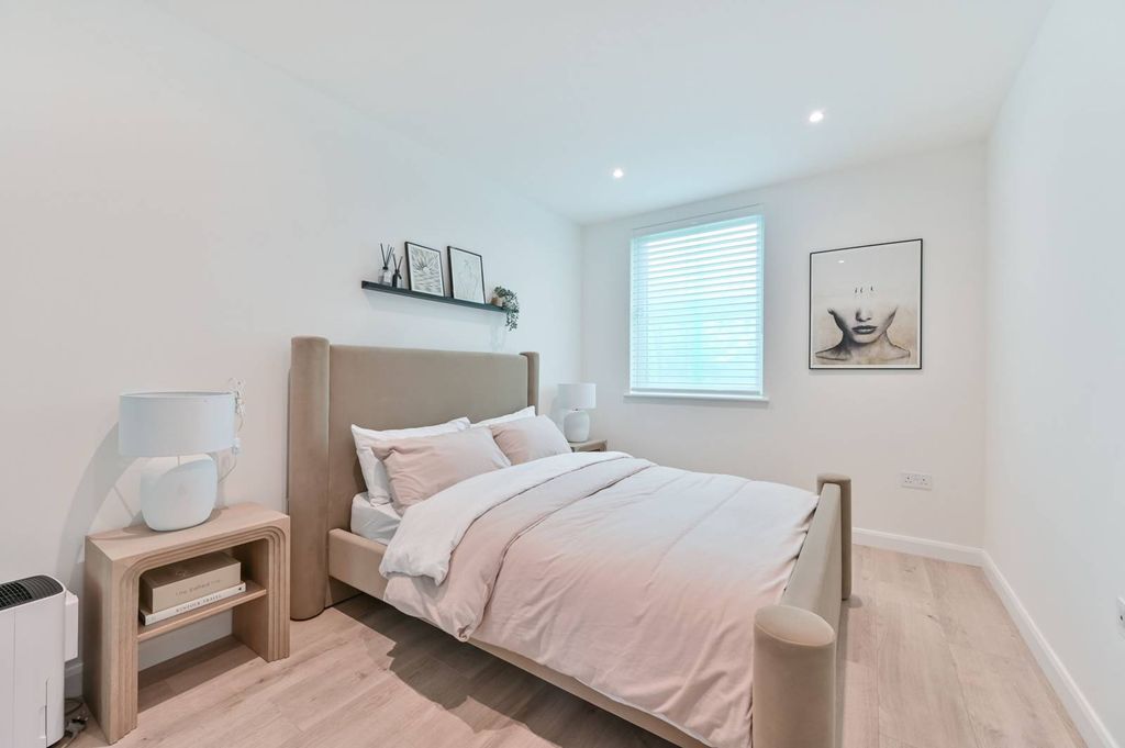 Property photo 3 of 29