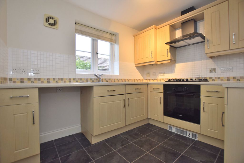 Property photo 2 of 15 Kitchen