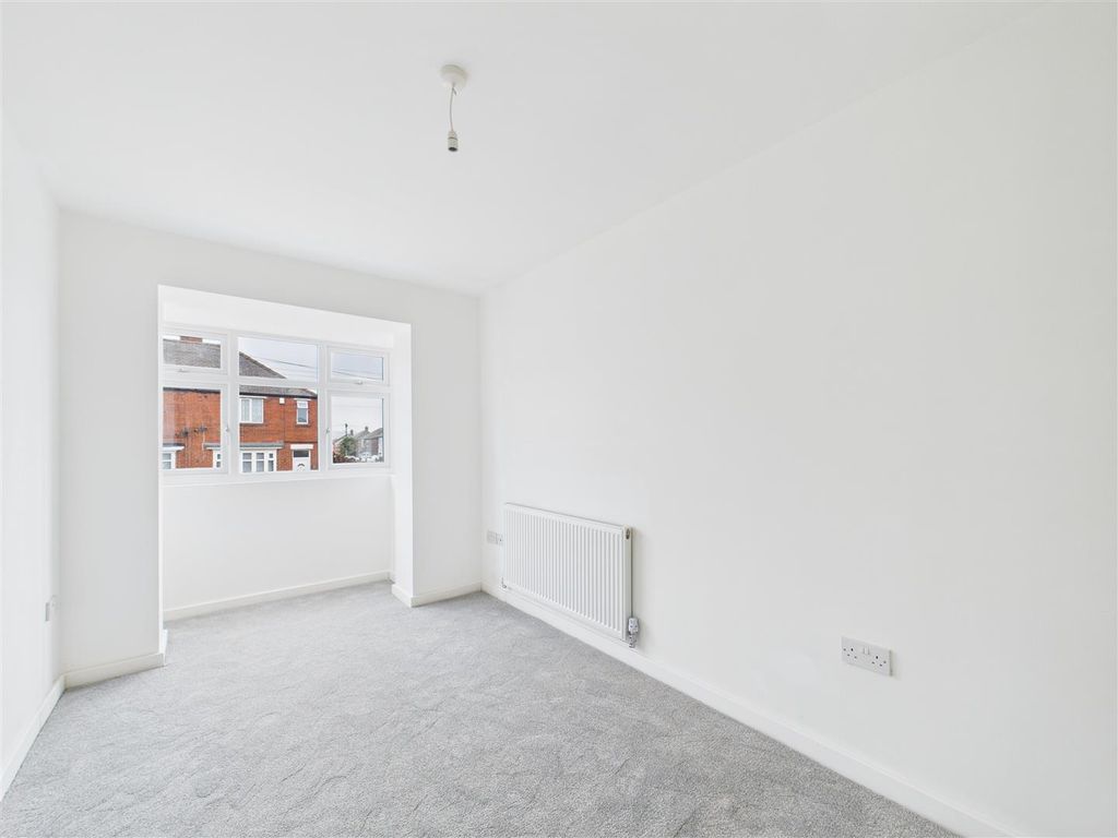 Property photo 2 of 20 Cam05207G0-Pr0078-Still013.Jpg