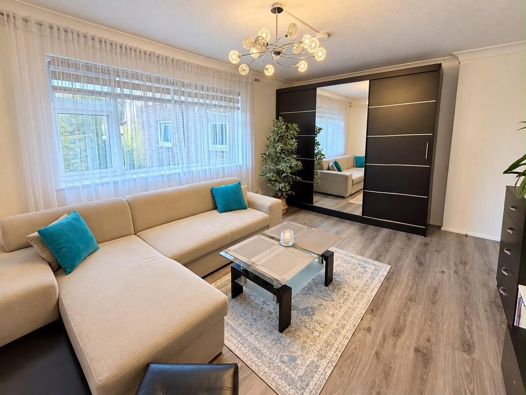 Property photo 3 of 12 Living Room