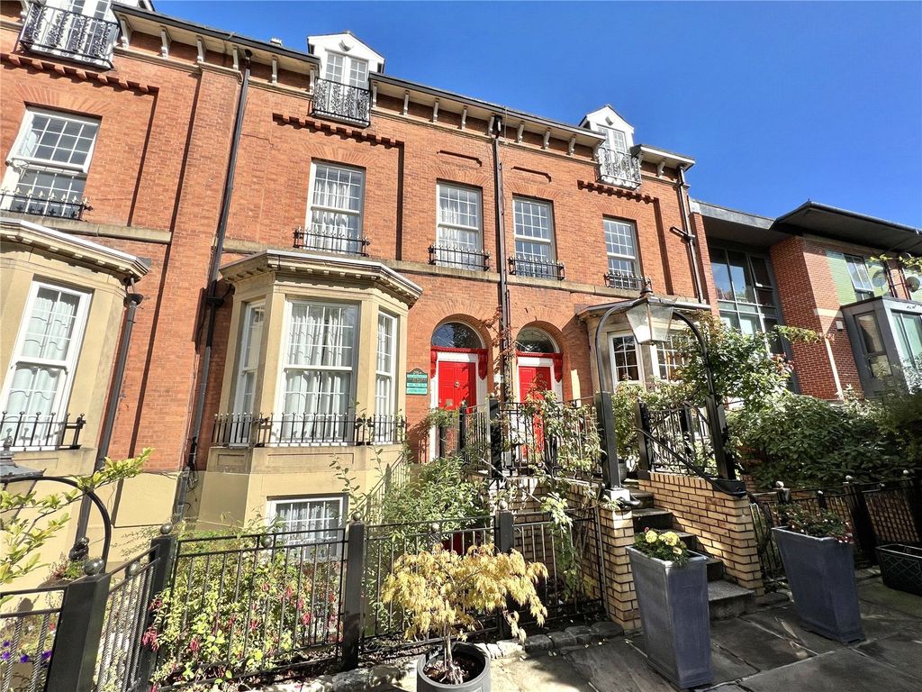 Property photo 2 of 19 Picture No. 13