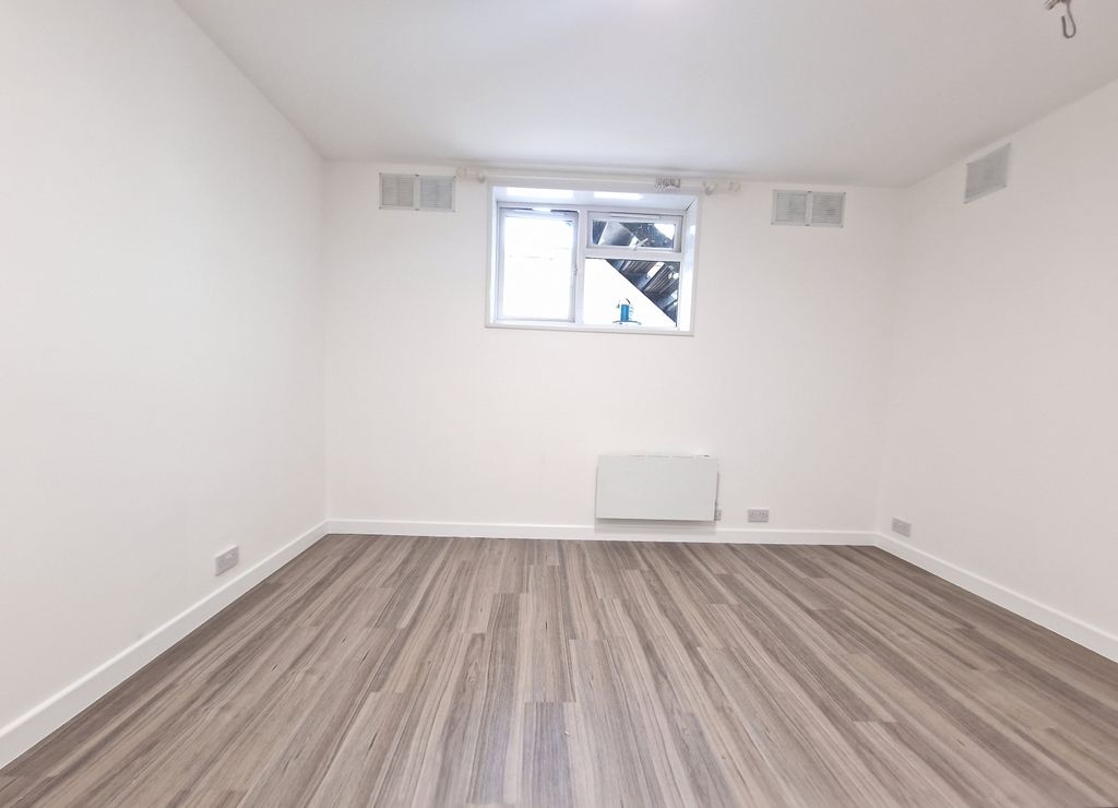 Property photo 2 of 4 20250708_113745