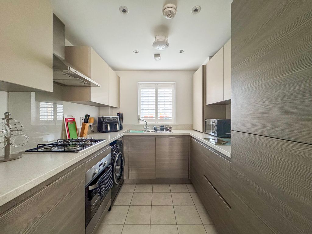 Property photo 3 of 15 Kitchen