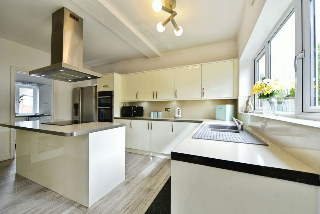 Property photo 2 of 19 Pbox-Img.Jpg