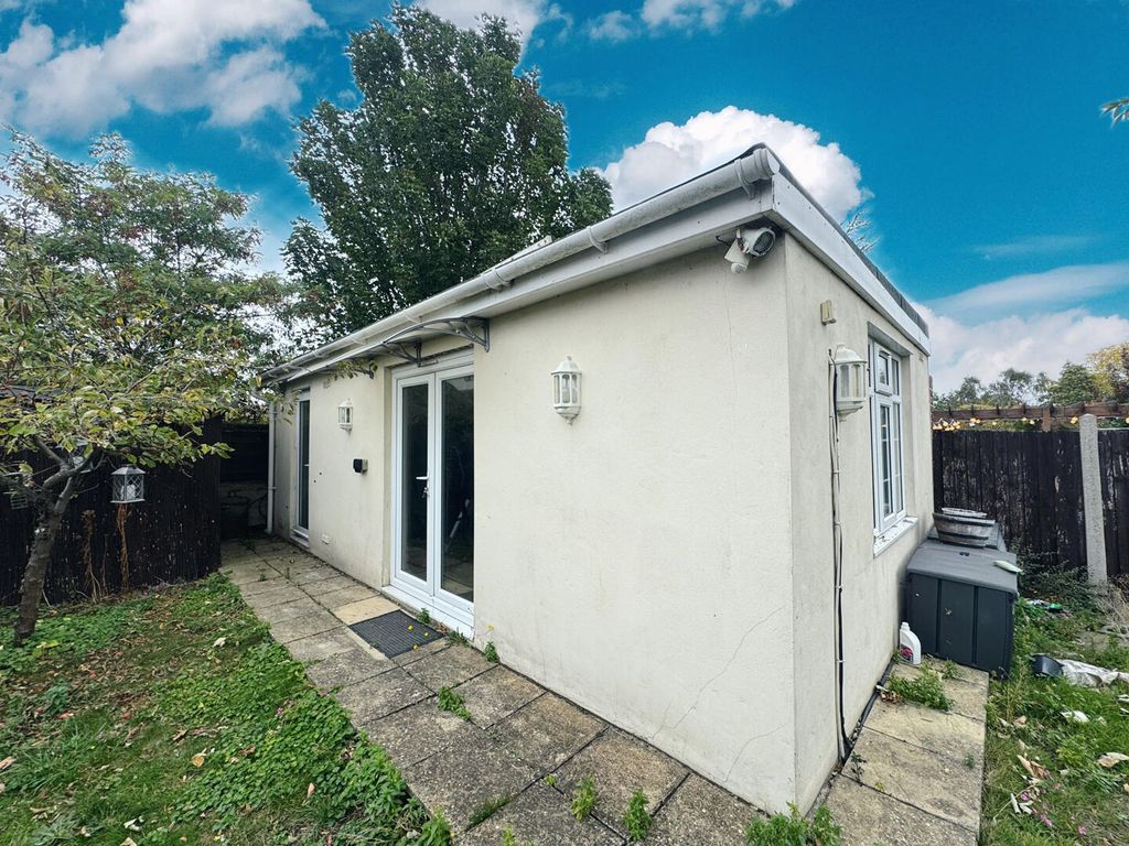Additional image 32 of 3 bed semi-detached house for saleGordon Road, Grays RM16