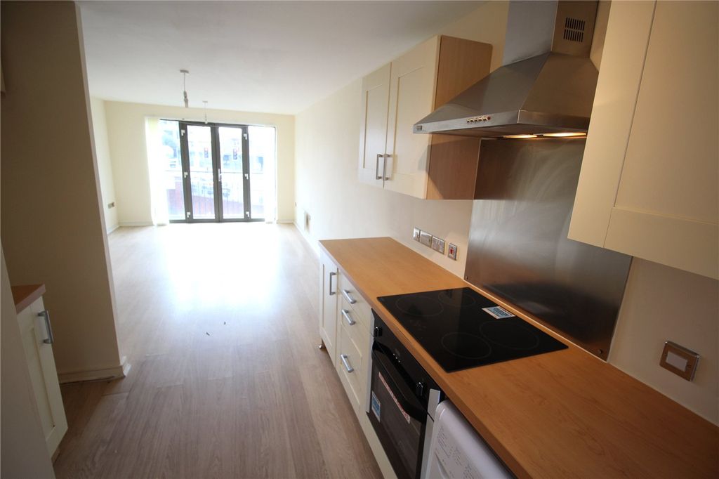 Property photo 3 of 10 Picture No. 04