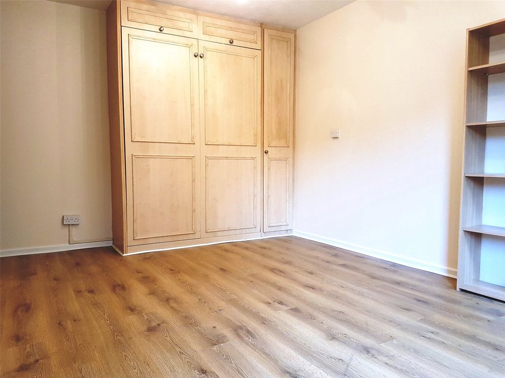 Property photo 3 of 7 Picture No. 05