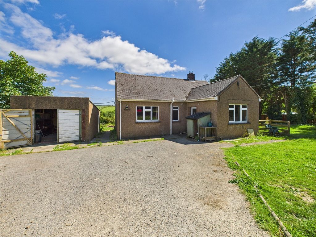 Property photo 1 of 20 Picture No. 02