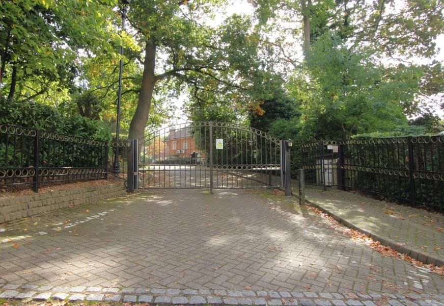 Property photo 2 of 16