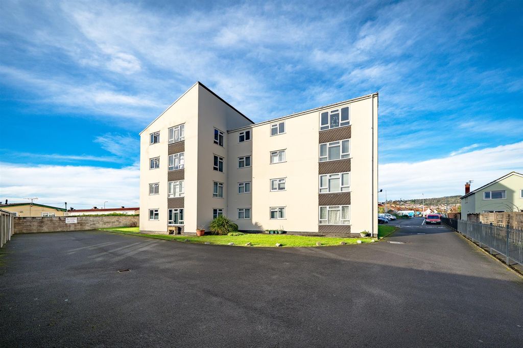 Property photo 1 of 13 Front