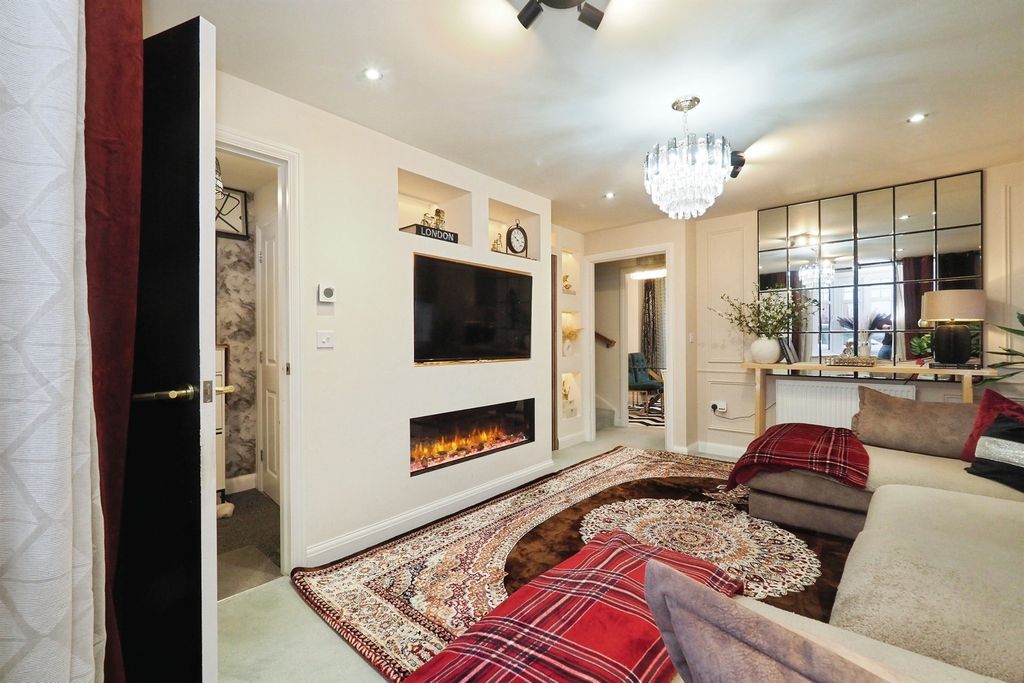 Property photo 3 of 20