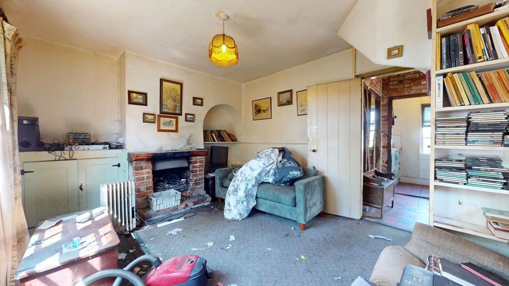 Property photo 3 of 14