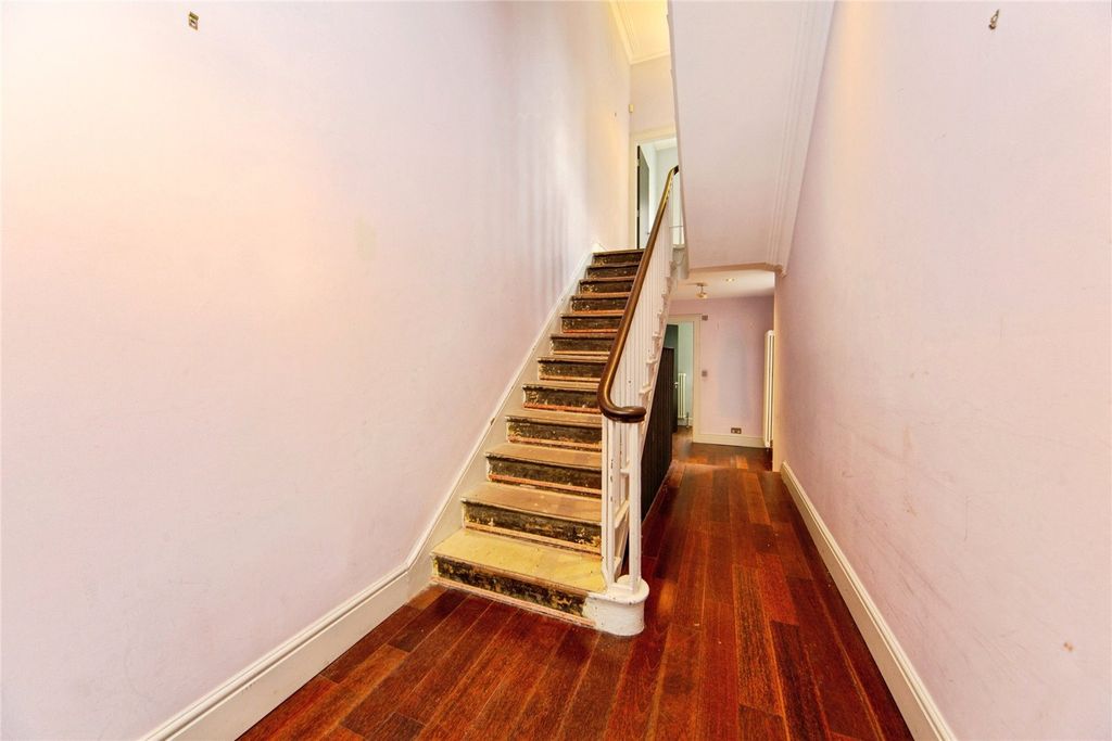 Property photo 3 of 32 Picture No. 47