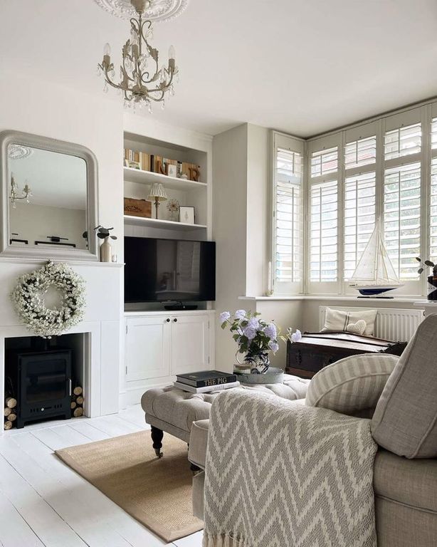 Property photo 3 of 21 Lounge