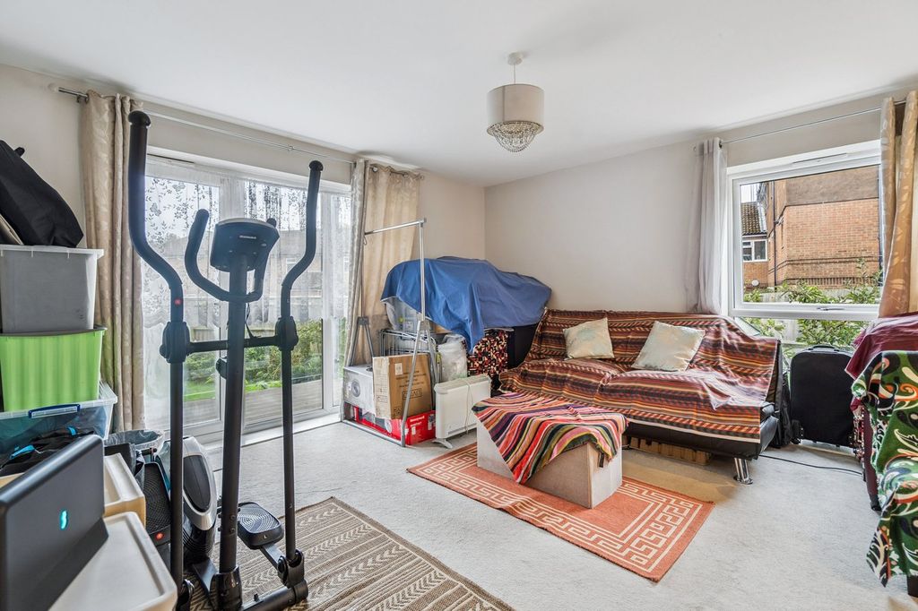 Property photo 2 of 16