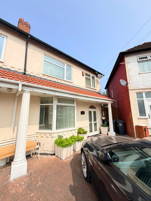 Property photo 2 of 23