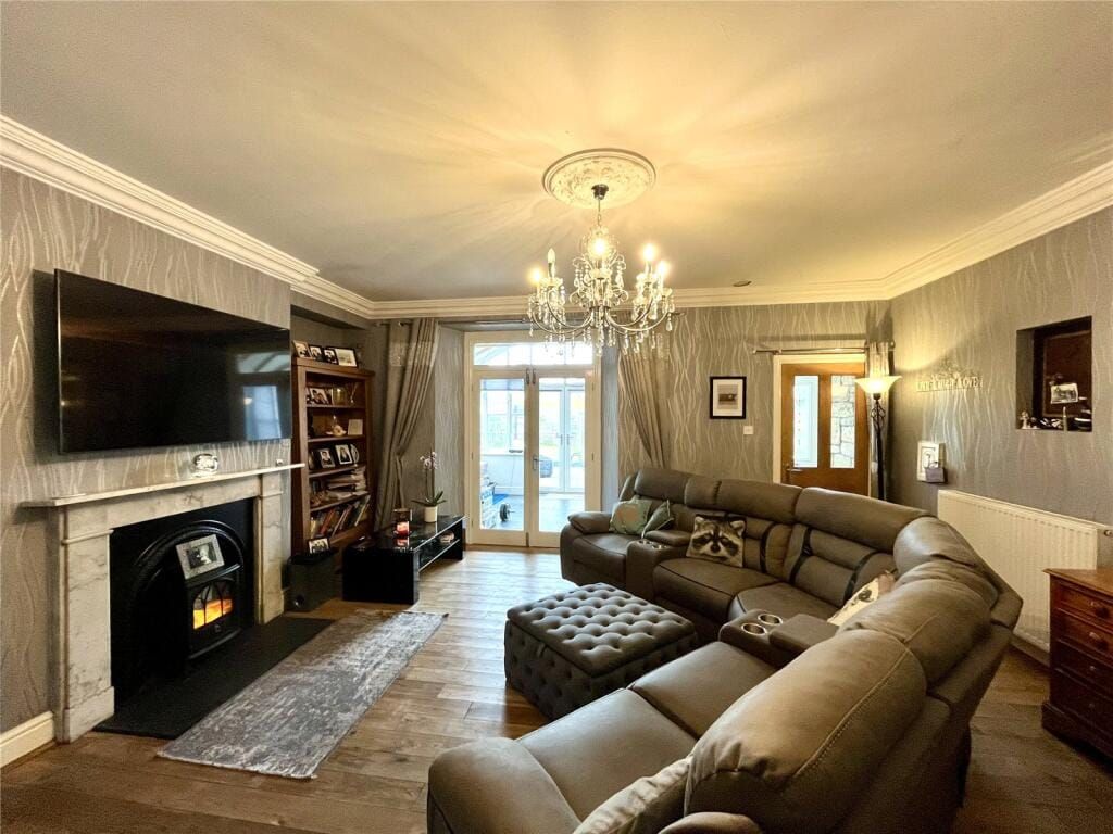 Property photo 3 of 20