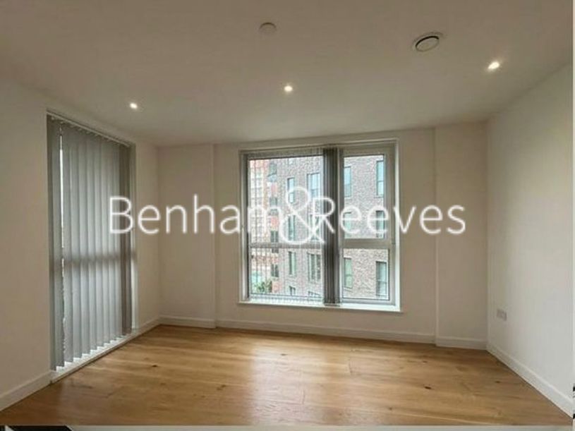 Property photo 1 of 4