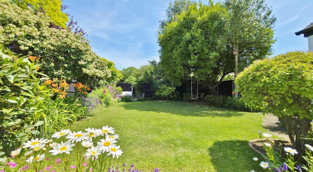 Property photo 2 of 42 Rear Garden