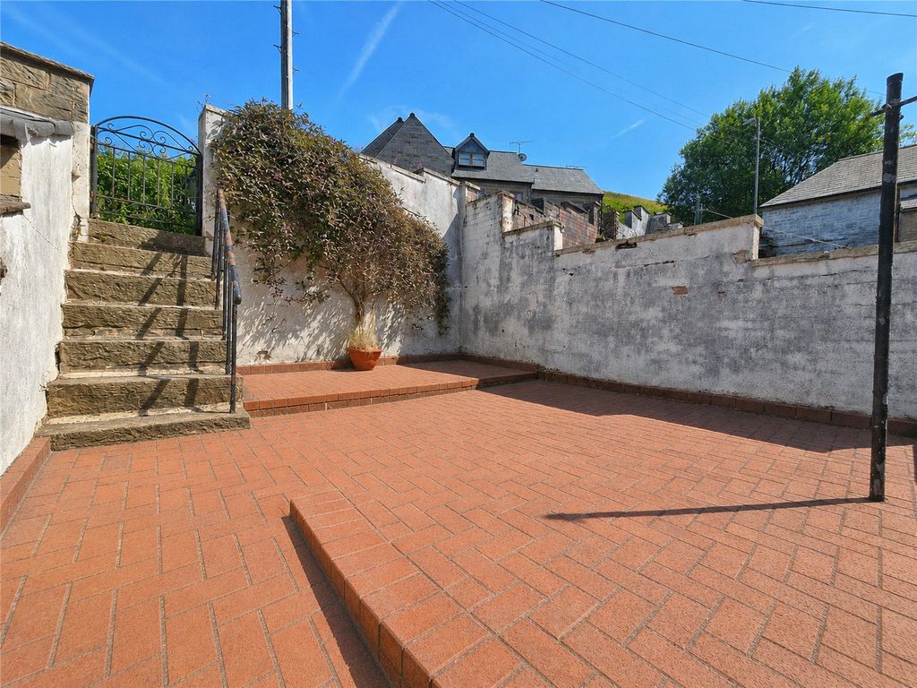 Property photo 3 of 16 Picture No. 32