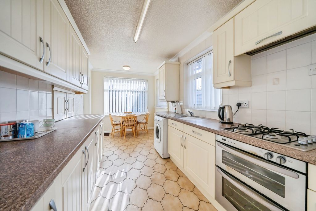 Property photo 3 of 14 Kitchen/Diner