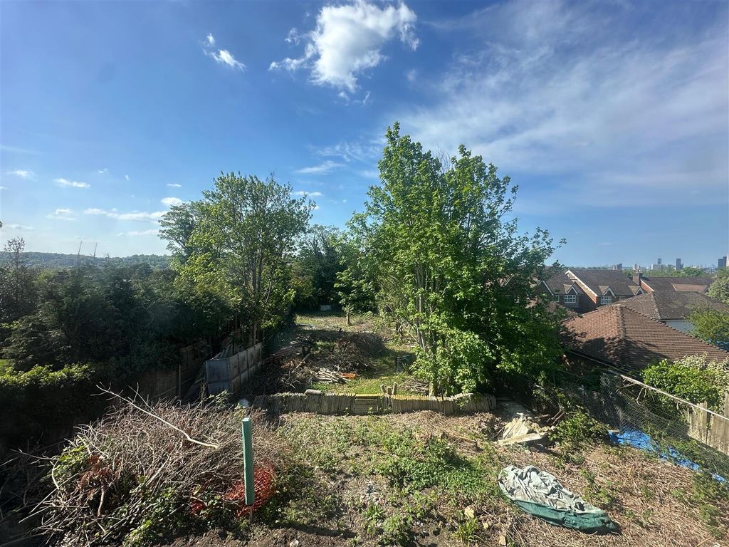 Property photo 2 of 11 Rear Garden