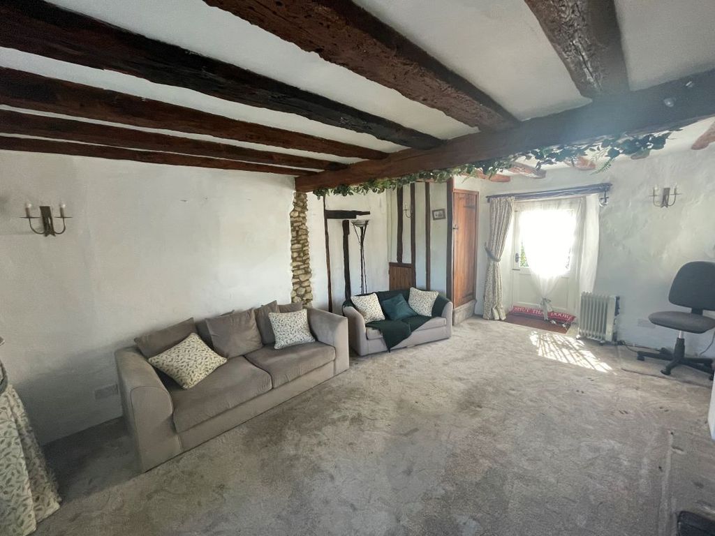 Property photo 3 of 24