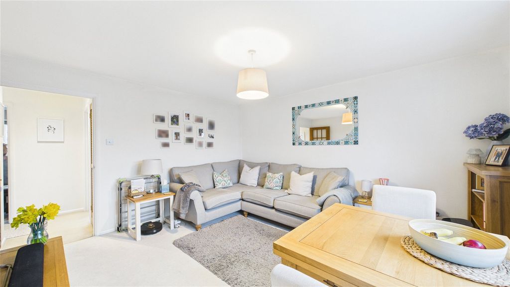 Property photo 3 of 9 Picture 3