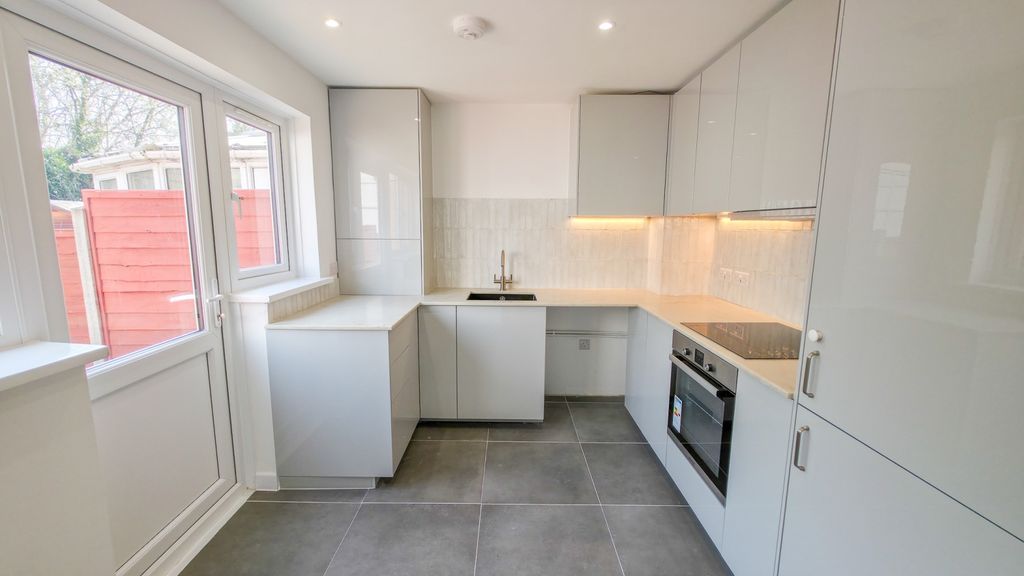 Property photo 3 of 14 20260323_134853